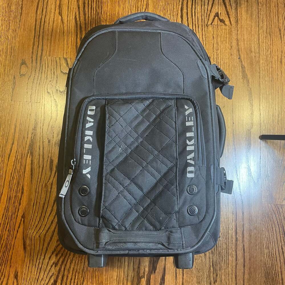 Oakley 39L Upright Wheeled Carry-On Roller Travel Suitcase